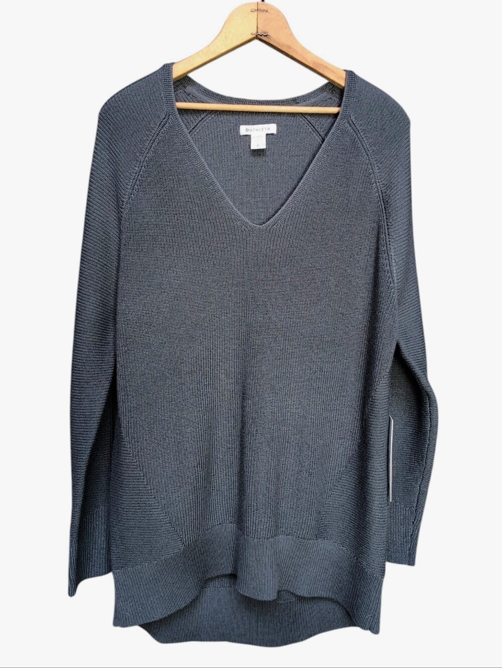 NWT Athleta Hanover Ribbed V-Neck Wool Blend Sweater Women's MEDIUM Gray Mist